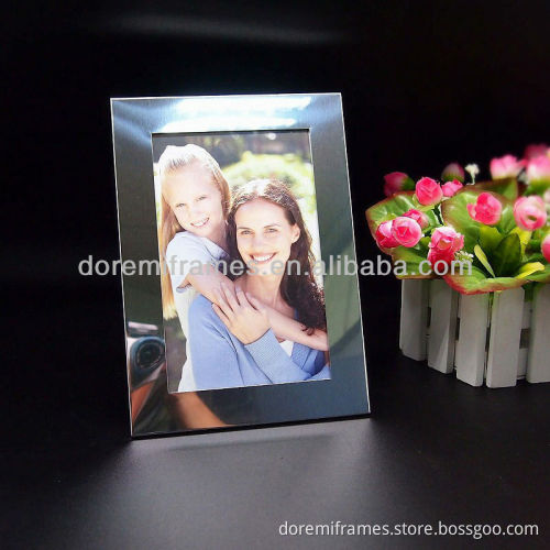 A725 Clear shiny aluminum photo frame stand
